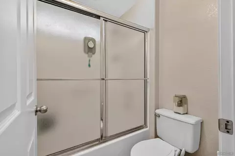 Bath - 13945 Midland Rd, Poway, CA 92064 photo 3 of 3