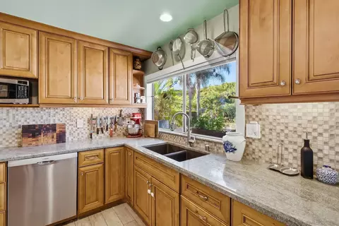 Kitchen - 4866 Park Dr, Carlsbad, CA 92008 photo 4 of 6