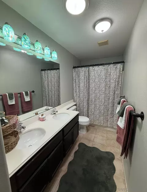 Bath - 9625 Pino, Lakeside, CA 92040 photo 3 of 4