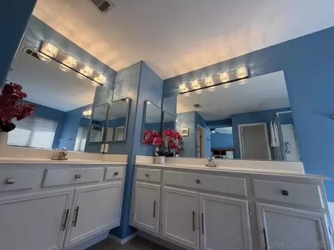 Bath - 9625 Pino, Lakeside, CA 92040 photo 2 of 4