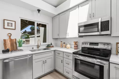 Kitchen - 4849 Flying Cloud Way, Carlsbad, CA 92008 photo 2 of 3