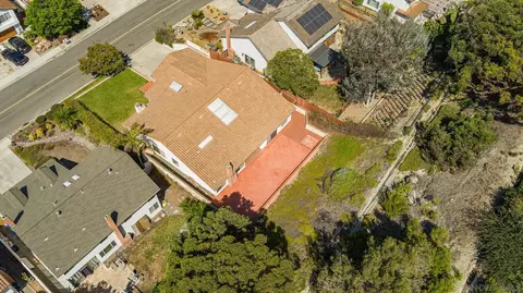 View/Area - 2268 Valley Rd, Oceanside, CA 92056 photo 7 of 15