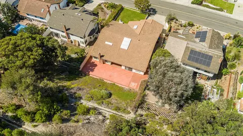 View/Area - 2268 Valley Rd, Oceanside, CA 92056 photo 8 of 15