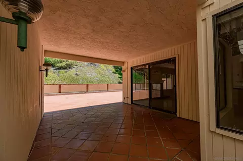 Exterior - 2268 Valley Rd, Oceanside, CA 92056 photo 5 of 5