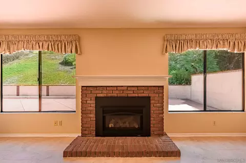 Living - 2268 Valley Rd, Oceanside, CA 92056 photo 3 of 8