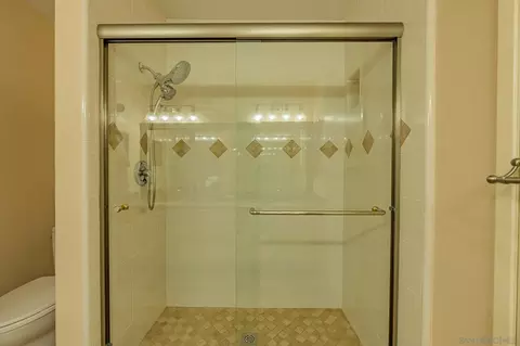 Bath - 2268 Valley Rd, Oceanside, CA 92056 photo 5 of 5
