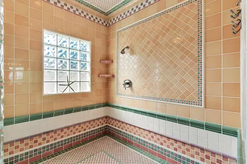 Bath - 519 1st St, Coronado, CA 92118 photo 6 of 6