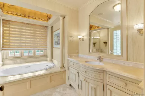Bath - 519 1st St, Coronado, CA 92118 photo 3 of 6