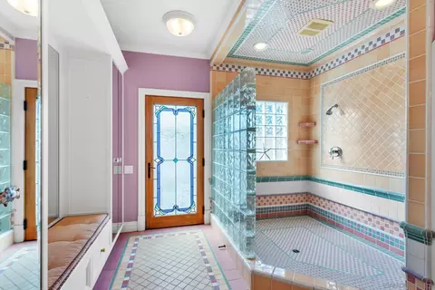 Bath - 519 1st St, Coronado, CA 92118 photo 4 of 6