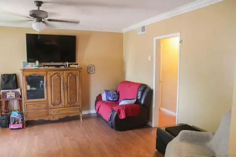 Living - 580 Kit, Hemet, CA 92543 photo 1 of 3