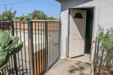 Exterior - 580 Kit, Hemet, CA 92543 photo 14 of 17