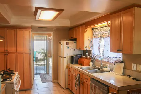 Other - 580 Kit, Hemet, CA 92543 photo 7 of 12