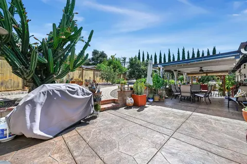 Exterior - 332 Bandini, Vista, CA 92083 photo 7 of 20