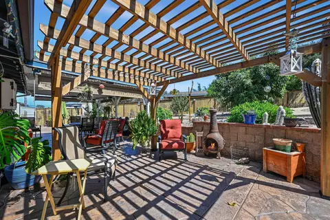 Exterior - 332 Bandini, Vista, CA 92083 photo 5 of 20