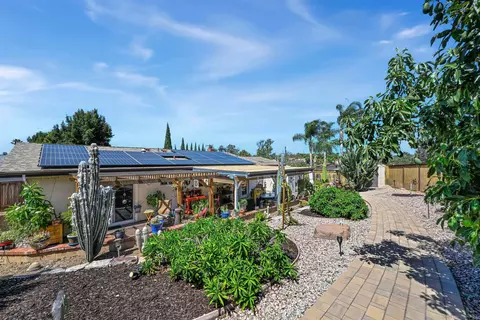 Exterior - 332 Bandini, Vista, CA 92083 photo 8 of 20