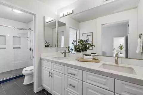 Bath - 1053 Manteca, Oceanside, CA 92057 photo 1 of 3