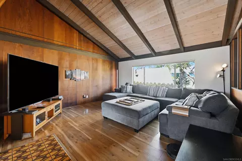 Living - 8621 Dunwoodie Rd, Santee, CA 92071 photo 1 of 5