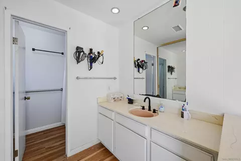 Bath - 8621 Dunwoodie Rd, Santee, CA 92071 photo 1 of 3