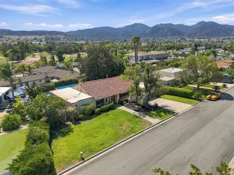 View/Area - 8621 Dunwoodie Rd, Santee, CA 92071 photo 1 of 7