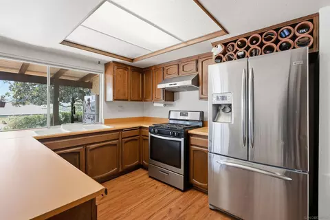 Kitchen - 8621 Dunwoodie Rd, Santee, CA 92071 photo 3 of 4