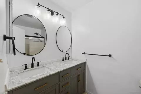 Bath - 8621 Dunwoodie Rd, Santee, CA 92071 photo 2 of 3