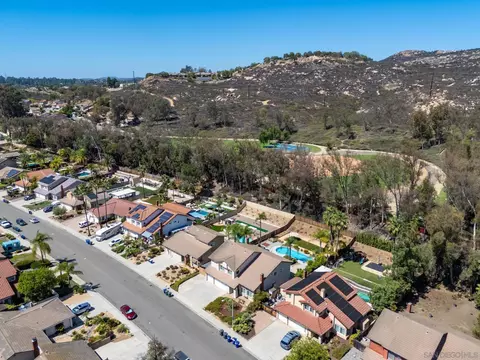 View/Area - 13056 Triumph, Poway, CA 92064 photo 4 of 20