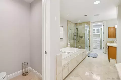 Bath - 464 Prospect St #101, La Jolla, CA 92037 photo 4 of 6