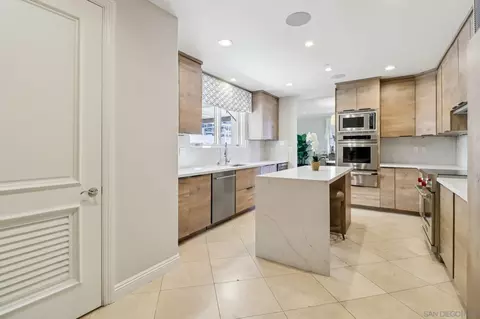 Kitchen - 464 Prospect St #101, La Jolla, CA 92037 photo 4 of 4