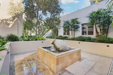 Exterior - 464 Prospect St #101, La Jolla, CA 92037 photo 2 of 11