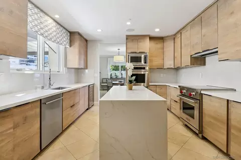 Kitchen - 464 Prospect St #101, La Jolla, CA 92037 photo 2 of 4