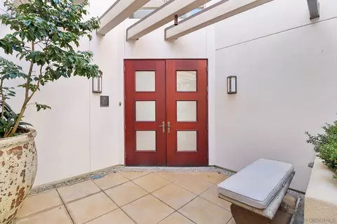 Entry Way - 464 Prospect St #101, La Jolla, CA 92037 photo 1 of 3