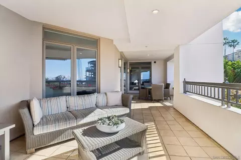 Exterior - 464 Prospect St #101, La Jolla, CA 92037 photo 5 of 11