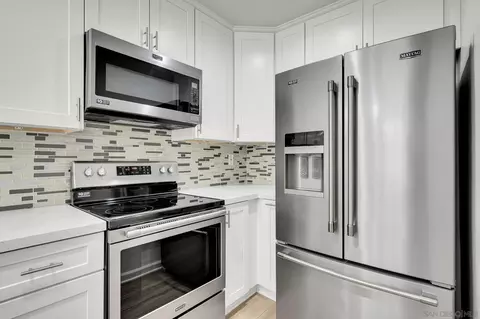 Kitchen - 4262 Parks #207, La Mesa, CA 91941 photo 3 of 7