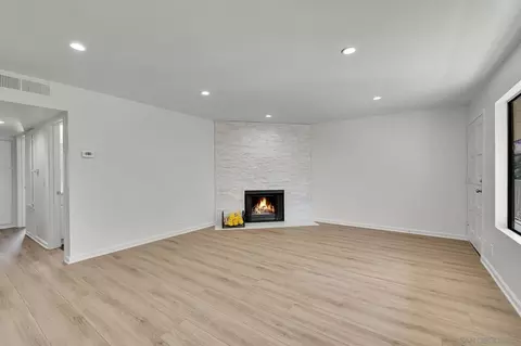 Living - 4262 Parks #207, La Mesa, CA 91941 photo 5 of 6