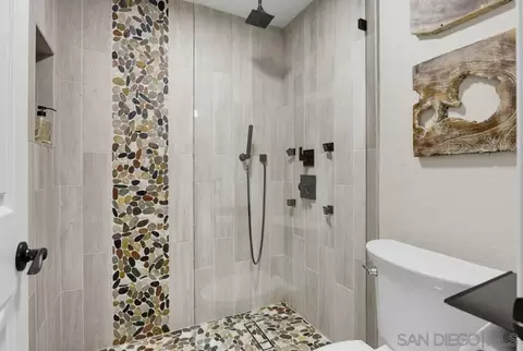 Bath - 15311 Crestview, Poway, CA 92064 photo 5 of 5