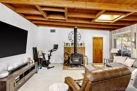 Living - 3620 Foxley Dr, Escondido, CA 92027 photo 2 of 3