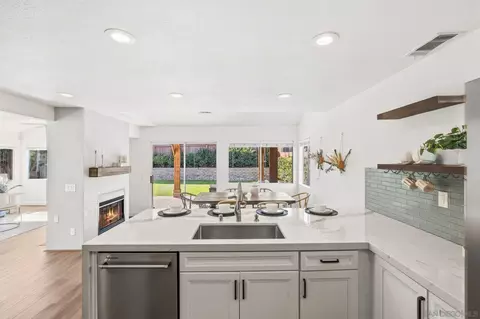 Kitchen - 1851 Via Primero, Oceanside, CA 92056 photo 6 of 7