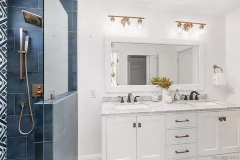 Bath - 1851 Via Primero, Oceanside, CA 92056 photo 3 of 5
