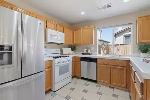 Kitchen - 4724 Ventana Way, Oceanside, CA 92057 photo 2 of 3