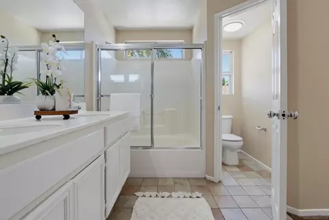 Bath - 4724 Ventana Way, Oceanside, CA 92057 photo 3 of 4