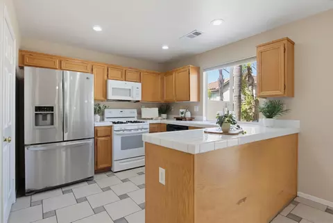 Kitchen - 4724 Ventana Way, Oceanside, CA 92057 photo 1 of 3