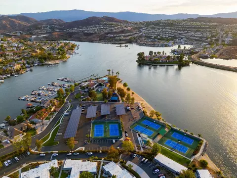 View/Area - 29760 Eagle Point Dr, Canyon Lake, CA 92587 photo 9 of 11