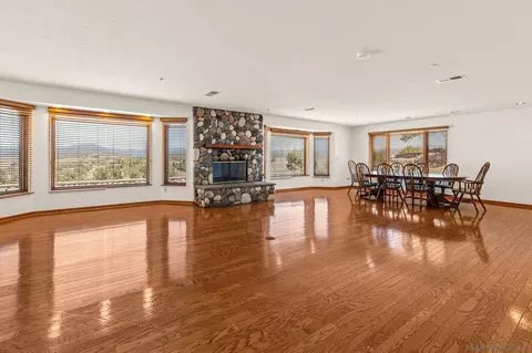 Living - 25090 Oakana, Ramona, CA 92065 photo 2 of 8
