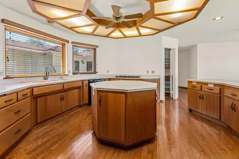 Kitchen - 25090 Oakana, Ramona, CA 92065 photo 1 of 3