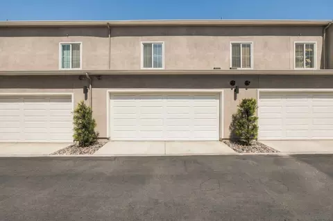 Exterior - 35169 Rangpur Ln, Fallbrook, CA 92028 photo 5 of 6