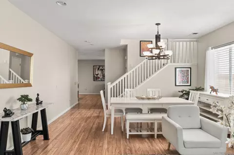 Dining - 332 Monte Vis, Oceanside, CA 92057 photo 1 of 2