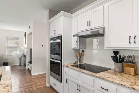 Kitchen - 332 Monte Vis, Oceanside, CA 92057 photo 4 of 4