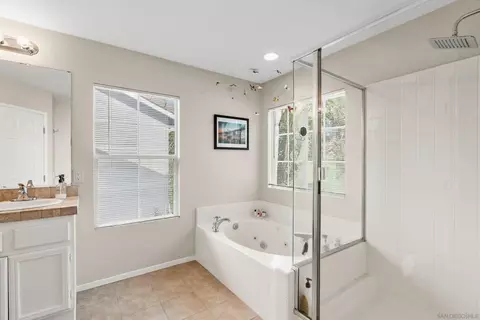 Bath - 332 Monte Vis, Oceanside, CA 92057 photo 2 of 3