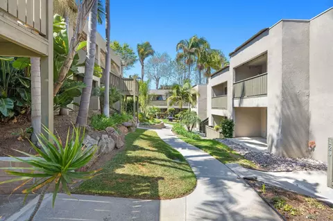 Exterior - 155 W Glaucus #C, Encinitas, CA 92024 photo 4 of 6