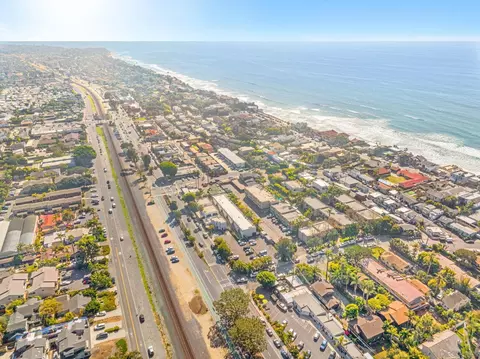View/Area - 155 W Glaucus #C, Encinitas, CA 92024 photo 6 of 11